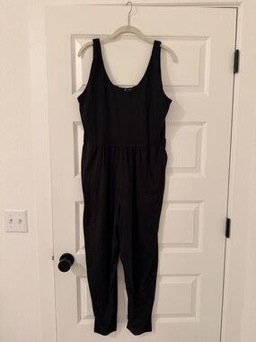 American Eagle Outfitters Black Sleeveless Scoop-Neck Jumpsuit